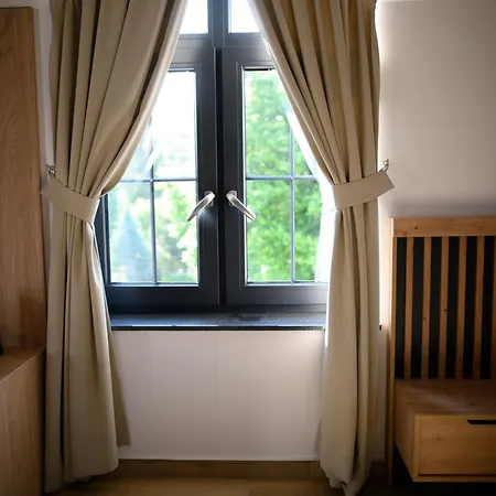 招待所 Za Jeziorem