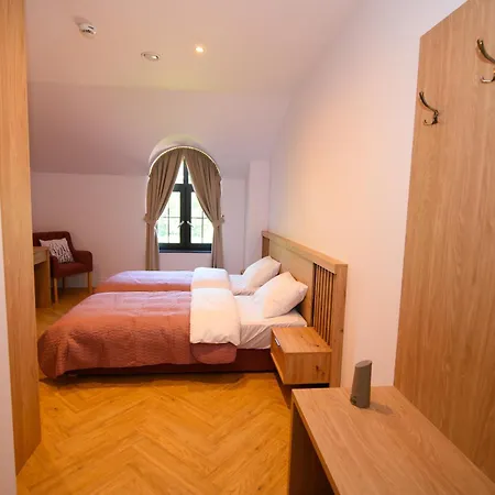 Za Jeziorem 招待所 Sztum